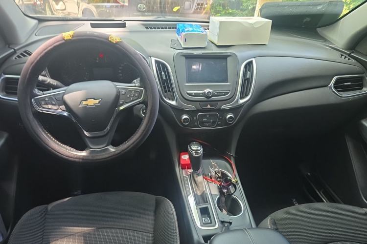 Used Chevrolet Equinox 2018 535T Automatic Chijie Edition Center Console