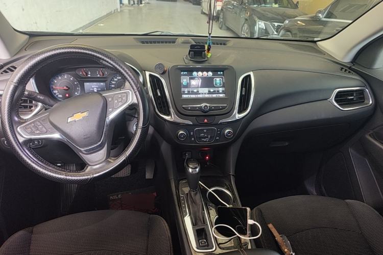 Used Chevrolet Equinox 2018 535T Automatic Chijie Edition Center Console