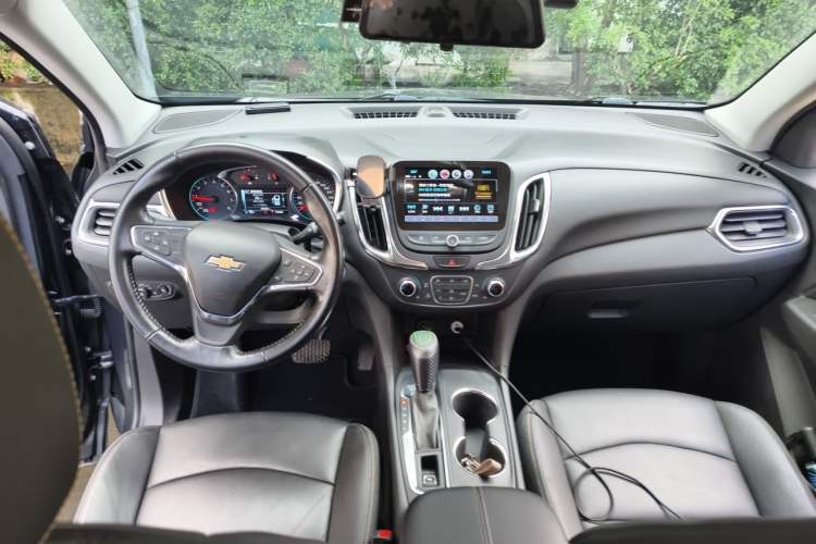 Used Chevrolet Equinox 2018 535T Automatic YuJie Edition Center Console