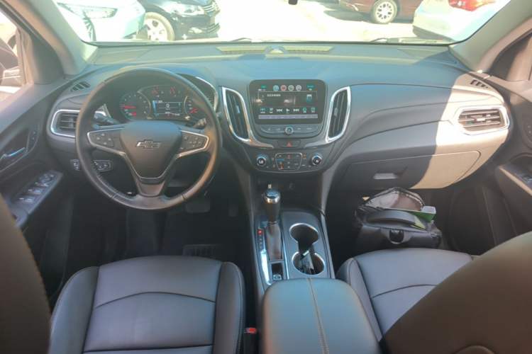 Used Chevrolet Equinox 2018 535T Automatic YuJie Edition Center Console
