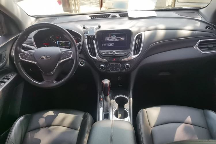 Used Chevrolet Equinox 2018 535T Automatic YuJie Edition Center Console