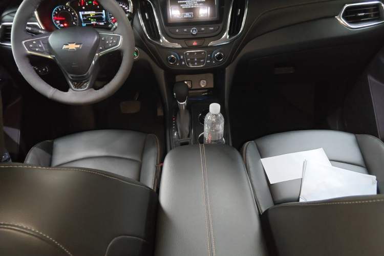 Used Chevrolet Equinox 2018 535T Automatic YuJie Edition Center Console