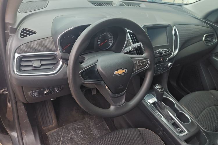 Used Chevrolet Equinox 2018 535T Automatic Lingjie Edition Center Console