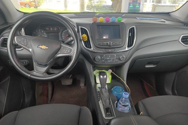 Used Chevrolet Equinox 2018 535T Automatic Chijie Edition Center Console