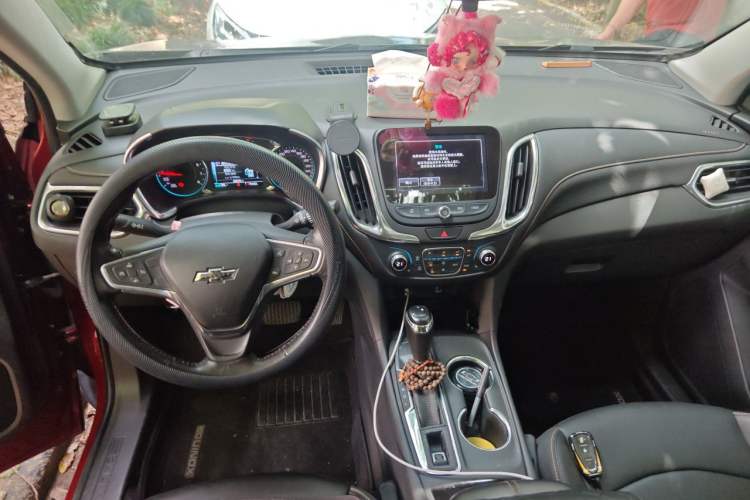 Used Chevrolet Equinox 2018 535T Automatic YuJie Edition Center Console