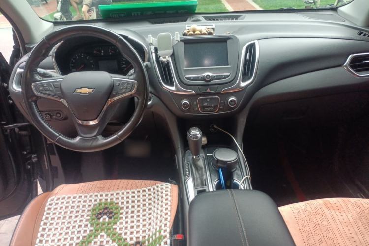 Used Chevrolet Equinox 2018 535T Automatic Chijie Edition Center Console