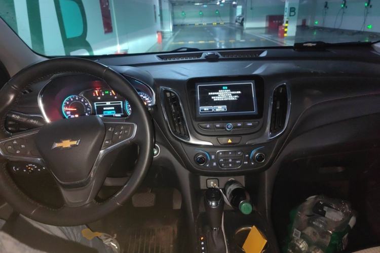 Used Chevrolet Equinox 2018 535T Automatic YuJie Edition Center Console