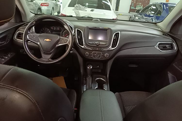 Used Chevrolet Equinox 2018 535T Automatic Chijie Edition Center Console