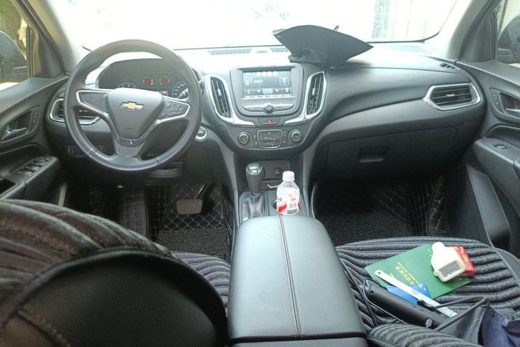 Used Chevrolet Equinox 2018 535T Automatic Lingjie Edition Center Console