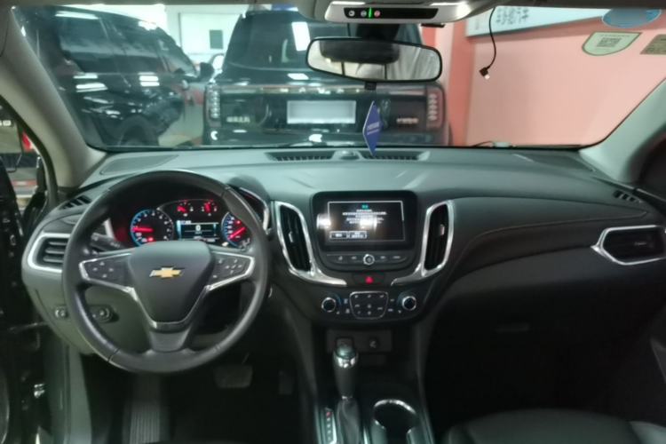 Used Chevrolet Equinox 2018 535T Automatic YuJie Edition Center Console
