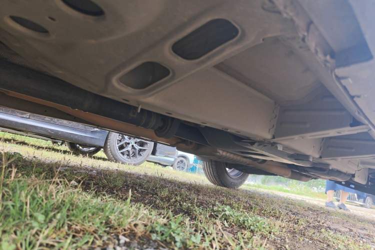 Used Chevrolet Equinox 2018 RS 550T Automatic All-Wheel-Drive Boundary Edition Chassis Front Left