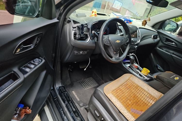 Used Chevrolet Equinox 2018 550T Automatic All-Wheel-Drive Explorer Edition Driver Seat