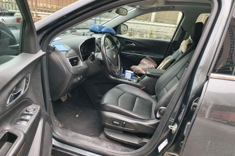 Used Chevrolet Equinox 2018 550T Automatic All-Wheel-Drive Explorer Edition Driver Seat