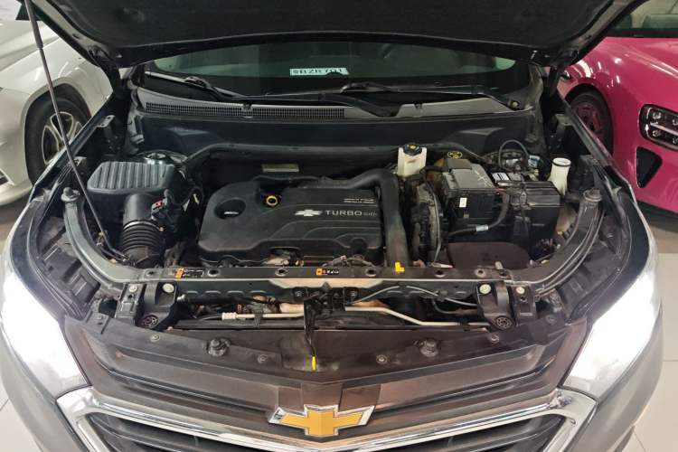 Used Chevrolet Equinox 2018 535T Automatic Chijie Edition Engine Bay