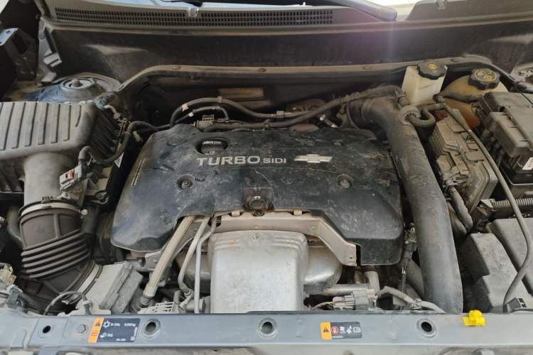 Used Chevrolet Equinox 2018 550T Automatic All-Wheel-Drive Explorer Edition Engine Bay