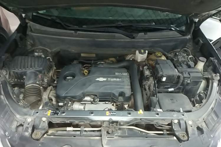 Used Chevrolet Equinox 2018 535T Automatic Chijie Edition Engine Bay