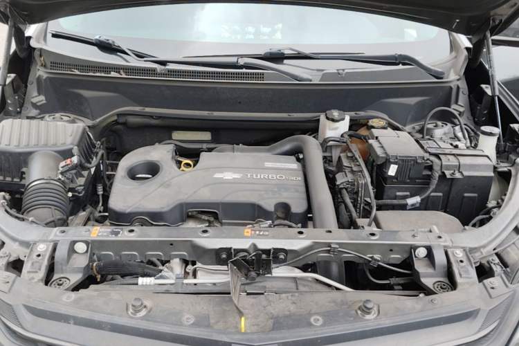 Used Chevrolet Equinox 2018 535T Automatic YuJie Edition Engine Bay