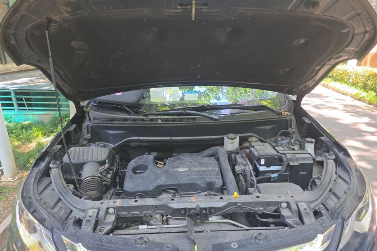 Used Chevrolet Equinox 2018 535T Automatic Chijie Edition Engine Bay