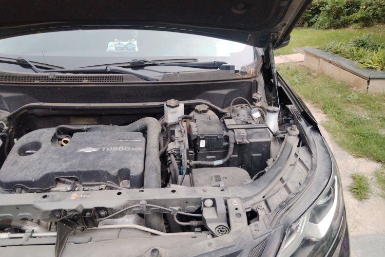 Used Chevrolet Equinox 2018 535T Automatic YuJie Edition Engine Bay Left