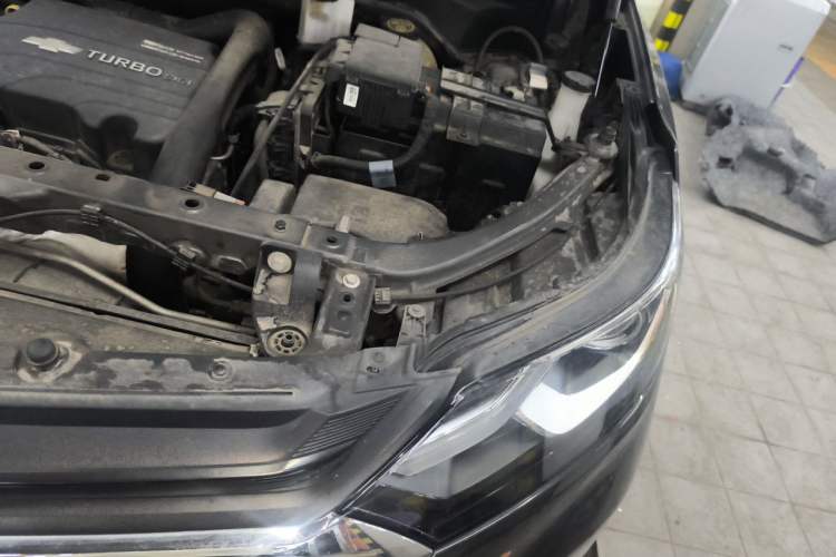 Used Chevrolet Equinox 2018 535T Automatic YuJie Edition Engine Bay Left