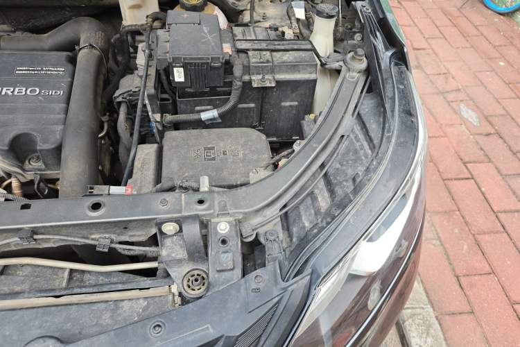 Used Chevrolet Equinox 2018 535T Automatic Chijie Edition Engine Bay Left