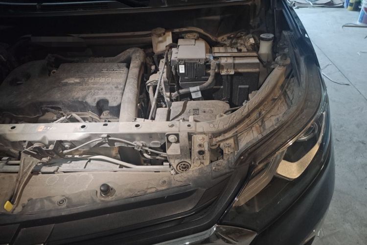 Used Chevrolet Equinox 2018 535T Automatic Lingjie Edition Engine Bay Left