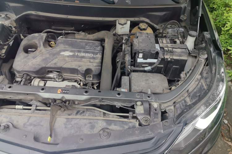 Used Chevrolet Equinox 2018 535T Automatic YuJie Edition Engine Bay Left