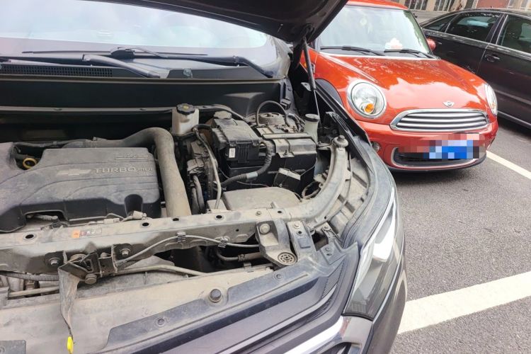 Used Chevrolet Equinox 2018 535T Automatic YuJie Edition Engine Bay Left