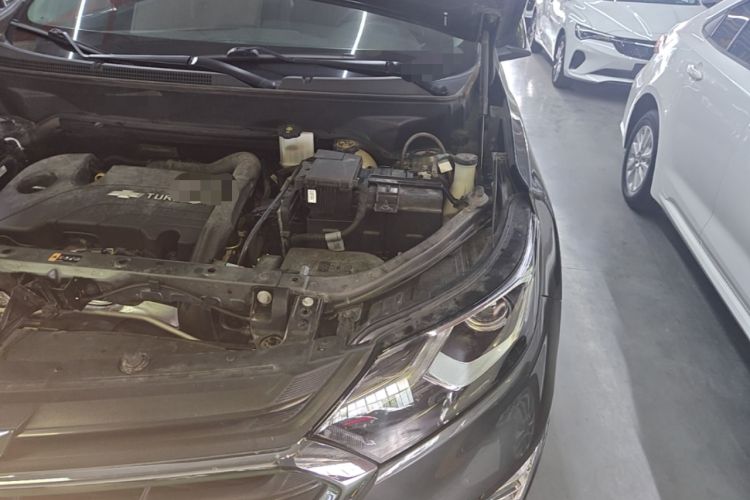Used Chevrolet Equinox 2018 535T Automatic YuJie Edition Engine Bay Left