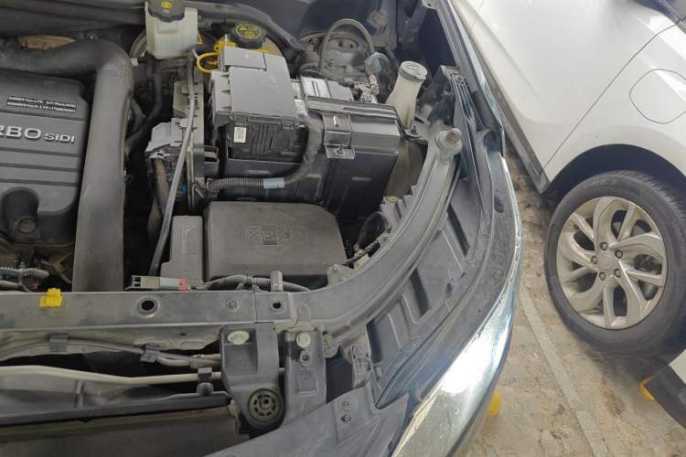 Used Chevrolet Equinox 2018 535T Automatic Chijie Edition Engine Bay Left