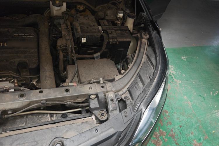 Used Chevrolet Equinox 2018 535T Automatic YuJie Edition Engine Bay Left
