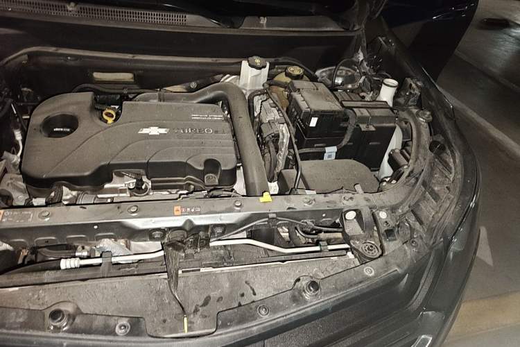 Used Chevrolet Equinox 2018 535T Automatic YuJie Edition Engine Bay Left