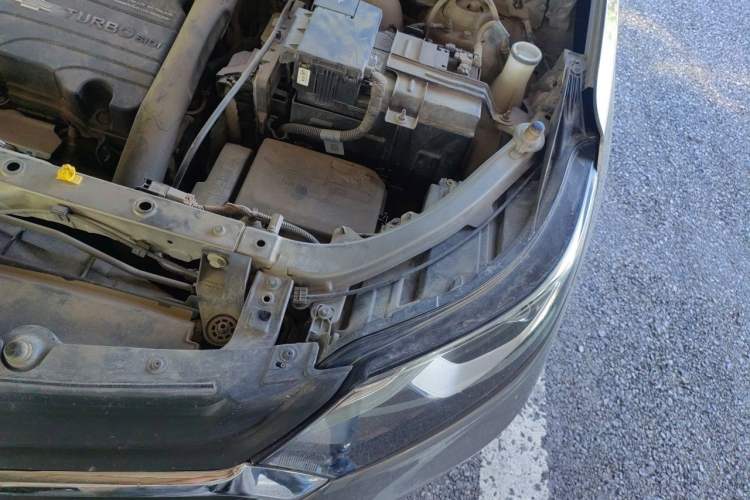 Used Chevrolet Equinox 2018 535T Automatic Chijie Edition Engine Bay Left