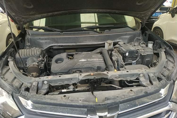 Used Chevrolet Equinox 2018 535T Automatic YuJie Edition Engine Bay