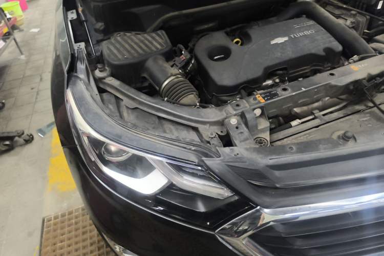 Used Chevrolet Equinox 2018 535T Automatic YuJie Edition Engine Bay Right