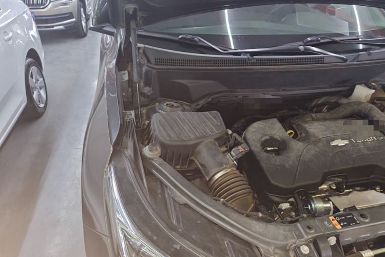 Used Chevrolet Equinox 2018 535T Automatic YuJie Edition Engine Bay Right