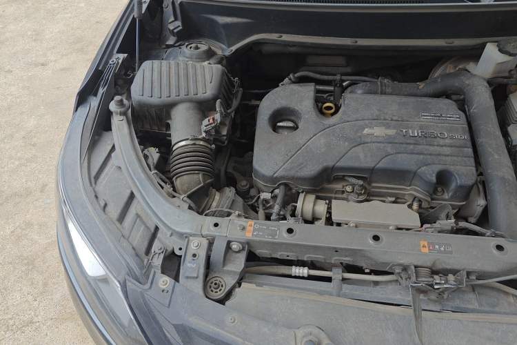Used Chevrolet Equinox 2018 535T Automatic YuJie Edition Engine Bay Right