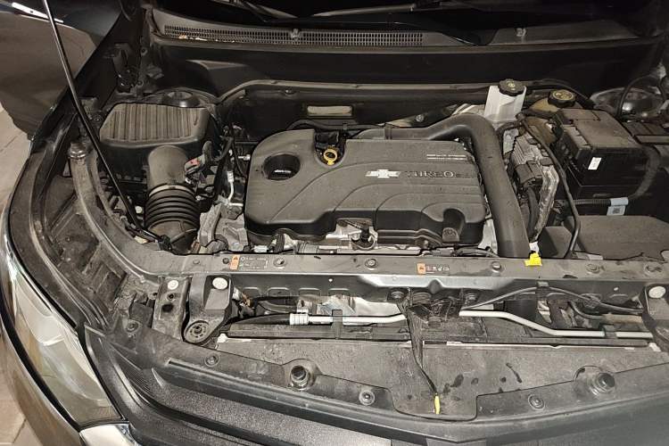Used Chevrolet Equinox 2018 535T Automatic YuJie Edition Engine Bay Right