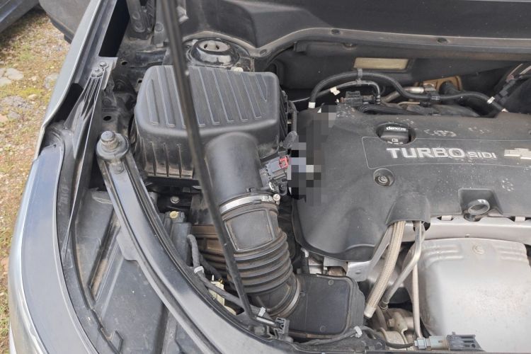Used Chevrolet Equinox 2018 RS 550T Automatic All-Wheel-Drive Boundary Edition Engine Bay Right