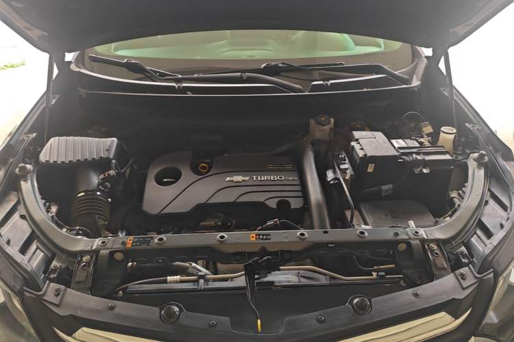 Used Chevrolet Equinox 2018 535T Automatic YuJie Edition Engine Bay