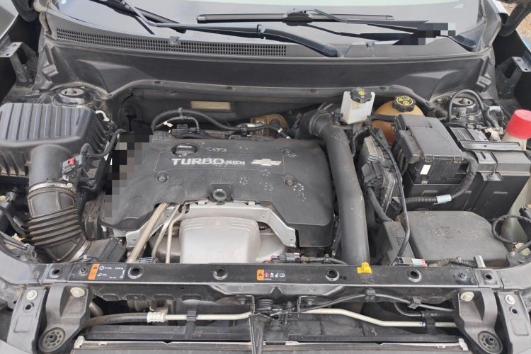 Used Chevrolet Equinox 2018 RS 550T Automatic All-Wheel-Drive Boundary Edition Engine Bay