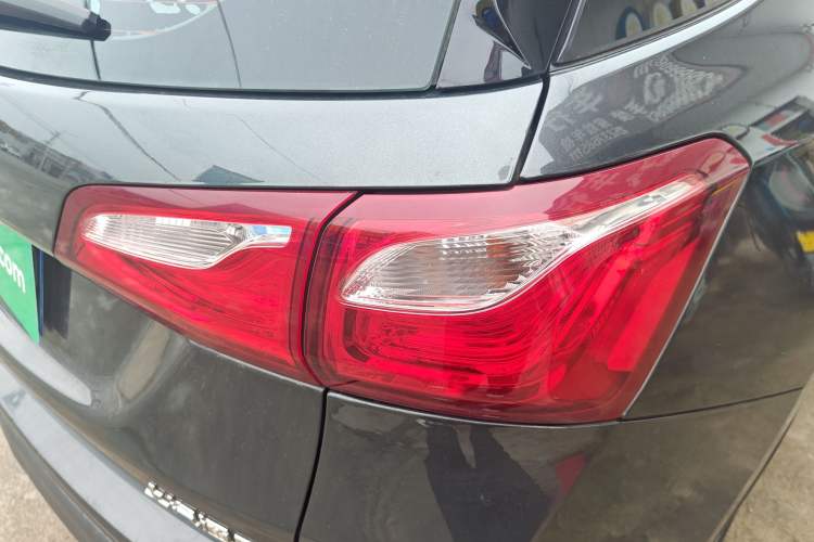 Used Chevrolet Equinox 2018 535T Automatic Lingjie Edition Exterior 3