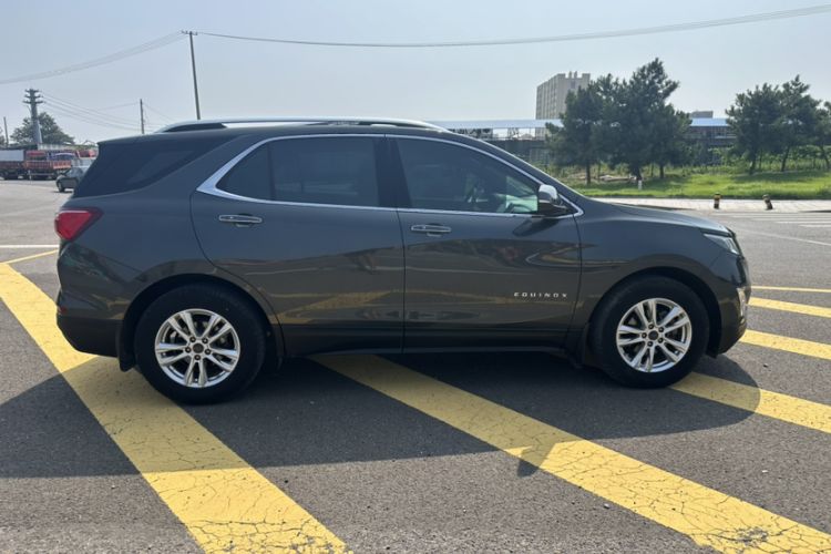 Used Chevrolet Equinox 2018 535T Automatic YuJie Edition Exterior 3