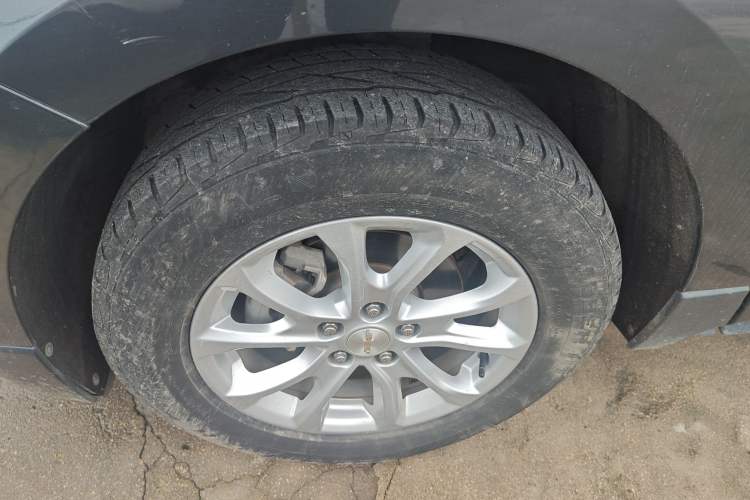 Used Chevrolet Equinox 2018 535T Automatic Lingjie Edition Exterior 4