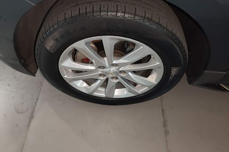 Used Chevrolet Equinox 2018 550T Automatic All-Wheel-Drive Boundary Edition Exterior 4