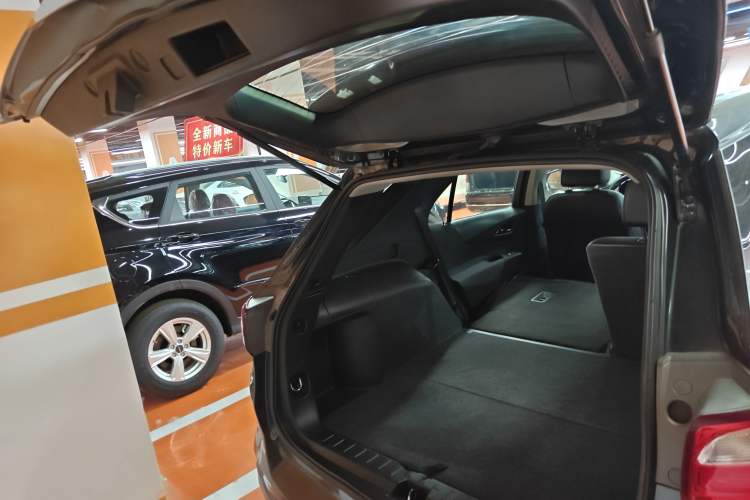 Used Chevrolet Equinox 2018 535T Automatic Lingjie Edition Exterior 4