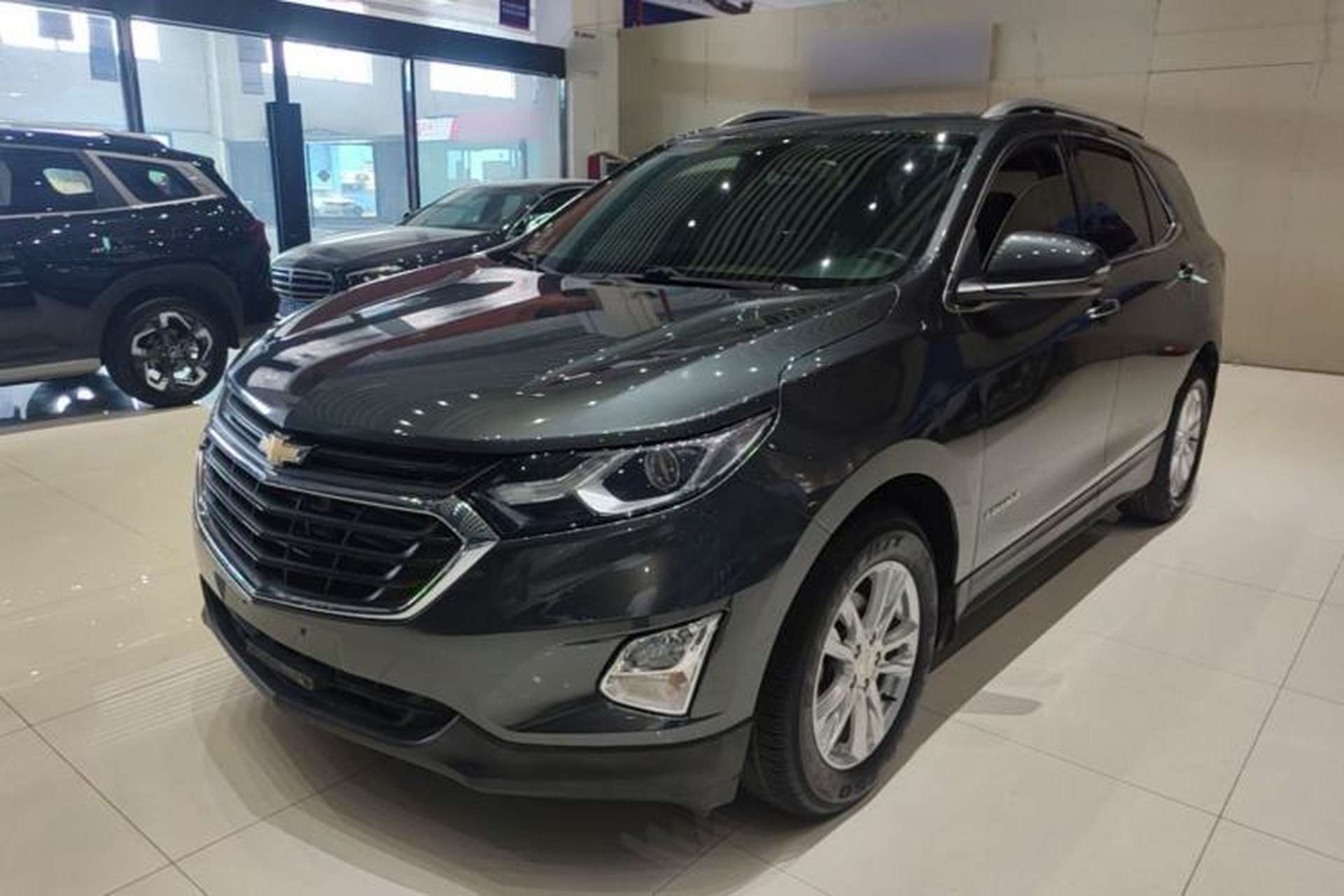 Used Chevrolet Equinox 2018 535T Automatic YuJie Edition Front Left 45 Deg