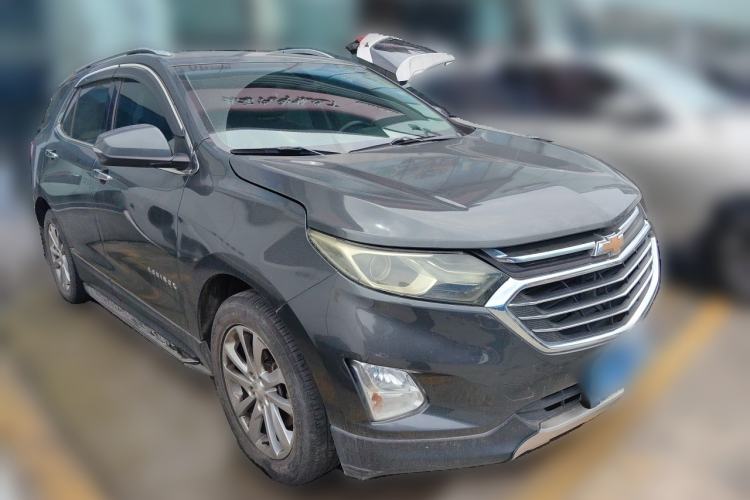 Used Chevrolet Equinox 2018 550T Automatic All-Wheel-Drive Explorer Edition Front Right 45 Deg