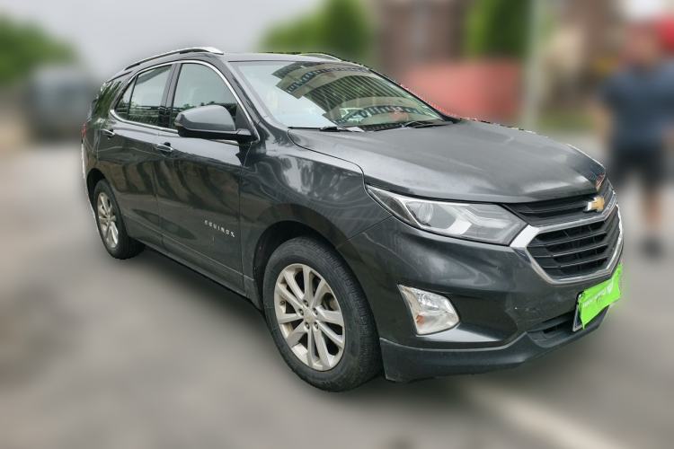 Used Chevrolet Equinox 2018 550T Automatic All-Wheel-Drive Explorer Edition Front Right 45 Deg