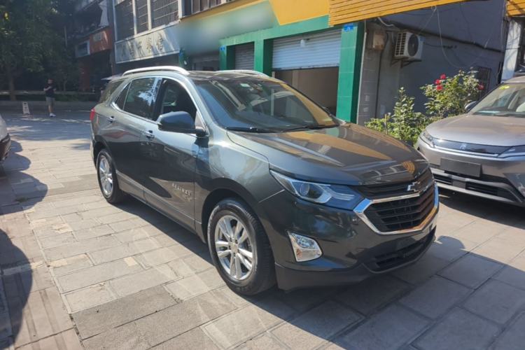 Used Chevrolet Equinox 2018 535T Automatic YuJie Edition Front Right 45 Deg